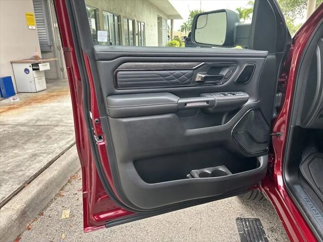 2025 Ram 1500 Limited Crew Cab 4x4 57 Box