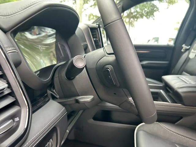 2025 Ram 1500 Limited Crew Cab 4x4 57 Box