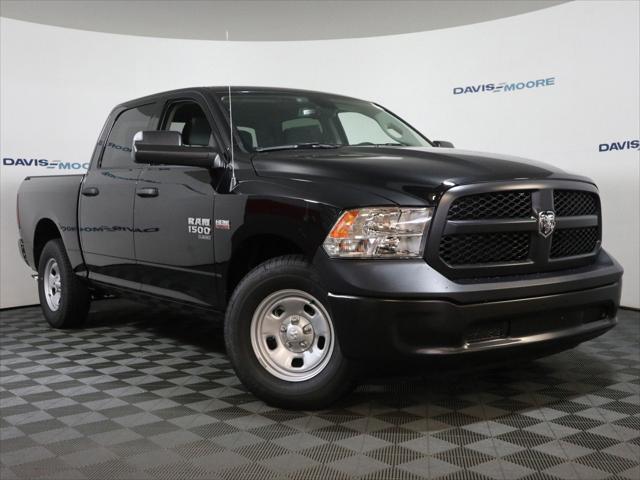 2024 RAM Ram 1500 Classic RAM 1500 CLASSIC TRADESMAN CREW CAB 4X2 57 BOX