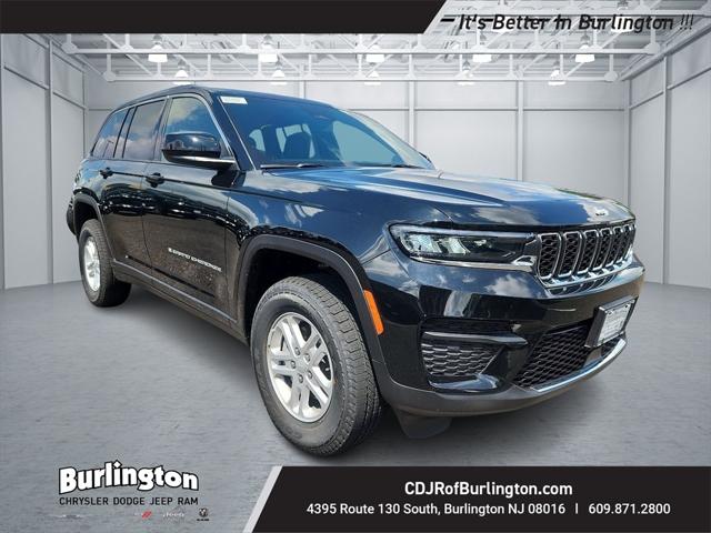 2024 Jeep Grand Cherokee GRAND CHEROKEE LAREDO 4X4