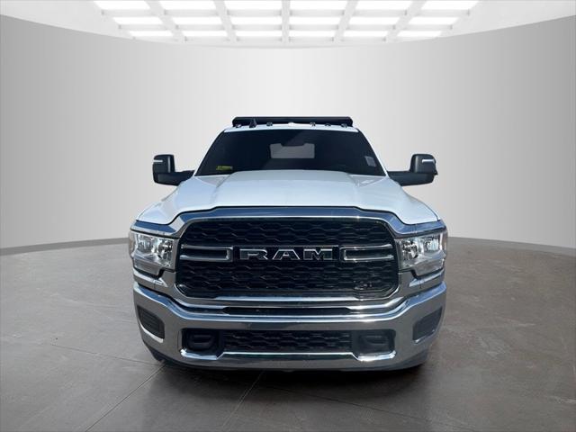 2024 RAM Ram 3500 Chassis Cab RAM 3500 TRADESMAN CREW CAB CHASSIS 4X4 60 CA 2024 RAM Ram 3500 Chassis Cab RAM 3500 TRADESMAN CREW CAB CHASSIS 4X4 60 CA