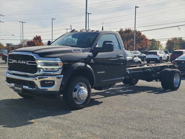 2024 RAM 5500 Chassis Tradesman/SLT