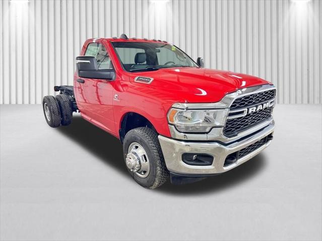 2024 RAM Ram 3500 Chassis Cab RAM 3500 TRADESMAN CHASSIS REGULAR CAB 4X4 60 CA