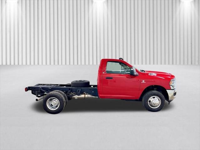 2024 RAM Ram 3500 Chassis Cab RAM 3500 TRADESMAN CHASSIS REGULAR CAB 4X4 60 CA