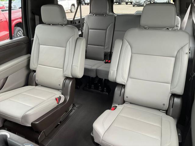 2022 Chevrolet Suburban 4WD LT