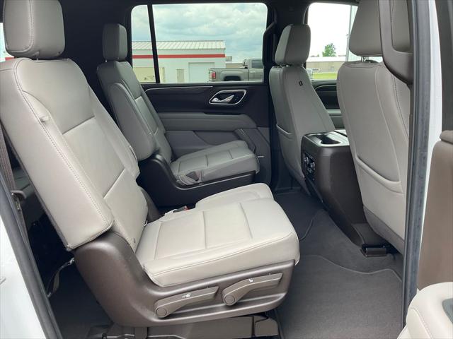 2022 Chevrolet Suburban 4WD LT