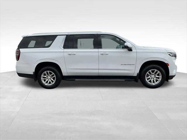 2022 Chevrolet Suburban 4WD LT