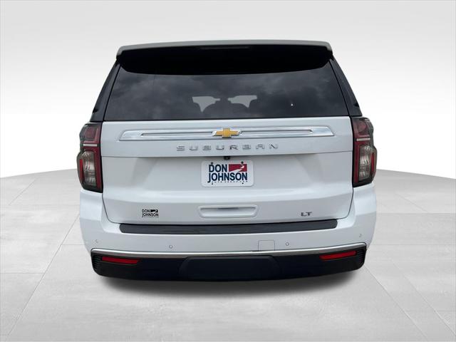 2022 Chevrolet Suburban 4WD LT
