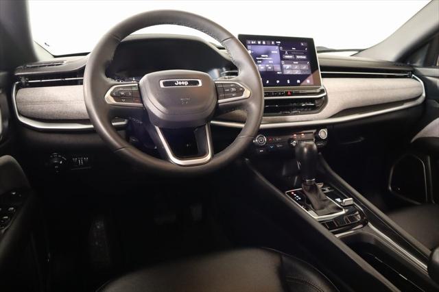 2024 Jeep Compass Latitude Lux FWD