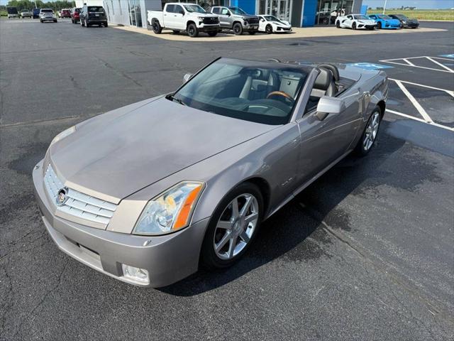 2005 Cadillac XLR Standard