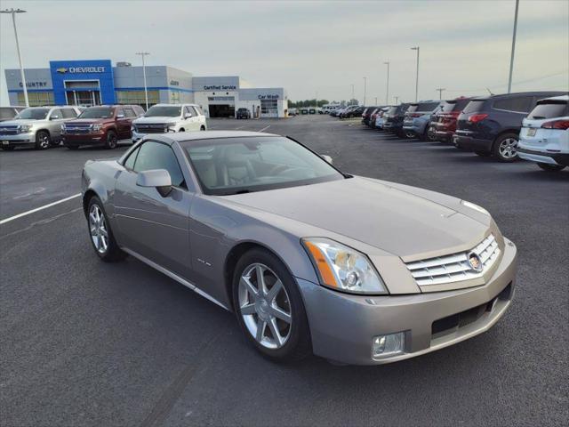 2005 Cadillac XLR Standard