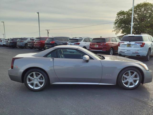 2005 Cadillac XLR Standard