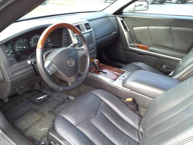 2005 Cadillac XLR Standard