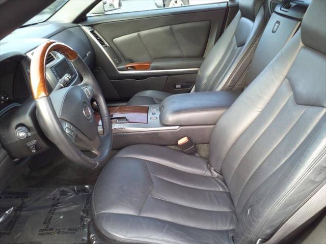 2005 Cadillac XLR Standard