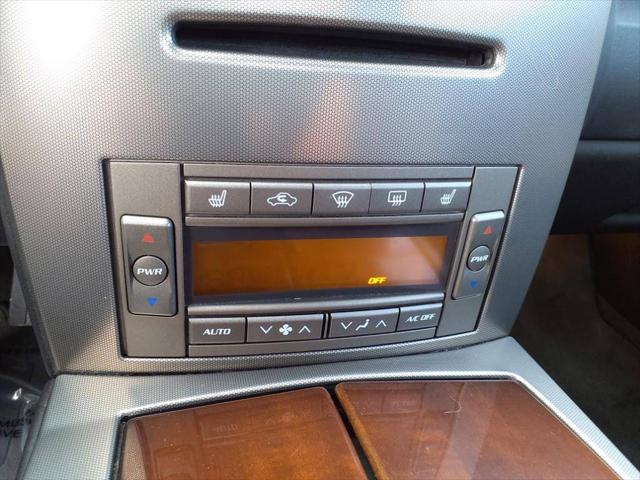 2005 Cadillac XLR Standard