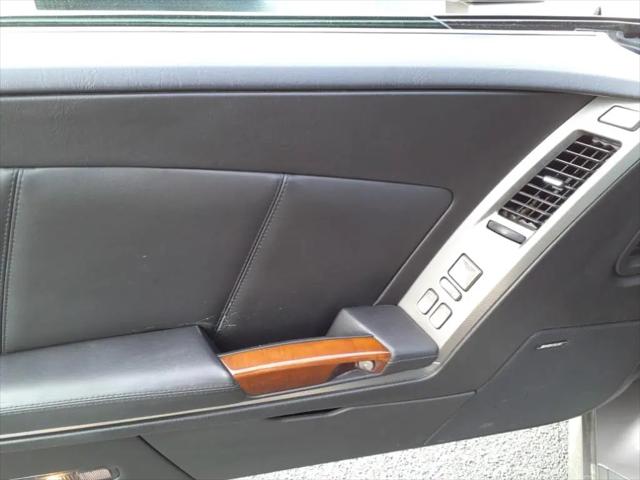 2005 Cadillac XLR Standard