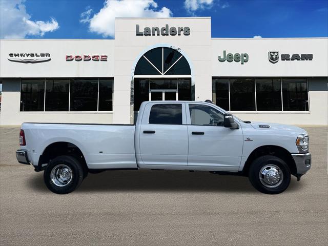 2024 RAM Ram 3500 RAM 3500 TRADESMAN CREW CAB 4X4 8 BOX