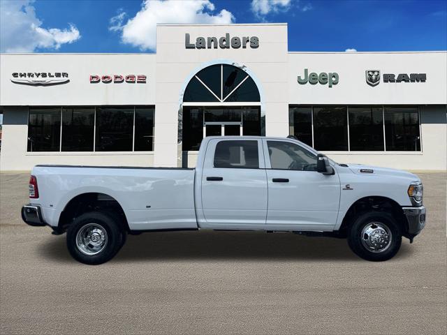 2024 RAM Ram 3500 RAM 3500 TRADESMAN CREW CAB 4X4 8 BOX