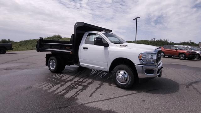 2024 RAM Ram 3500 Chassis Cab RAM 3500 TRADESMAN CHASSIS REGULAR CAB 4X4 60 CA