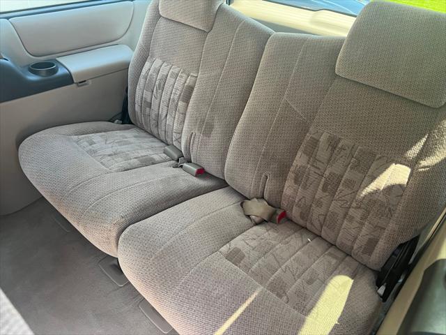 2004 Pontiac Montana T16 w/1SX Pkg.