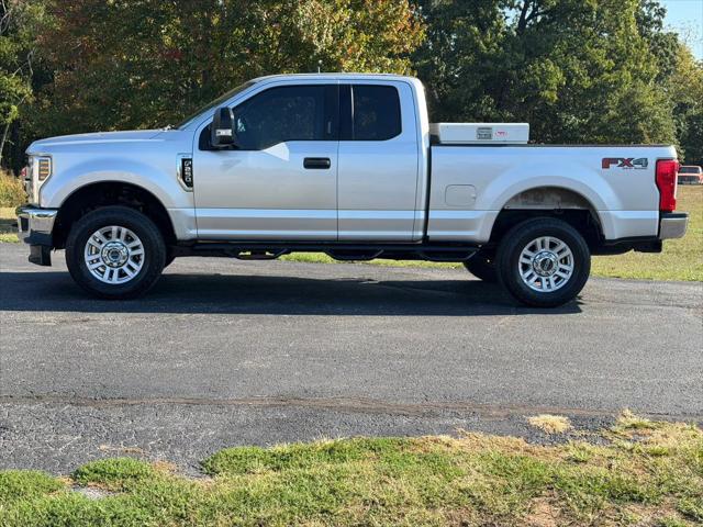 2019 Ford F-250 XLT Pickup 4D 6 3/4 ft