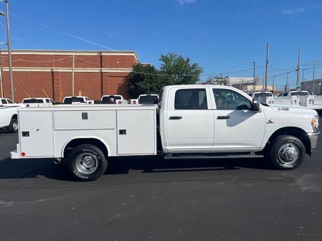 2024 RAM Ram 3500 Chassis Cab RAM 3500 TRADESMAN CREW CAB CHASSIS 4X4 60 CA