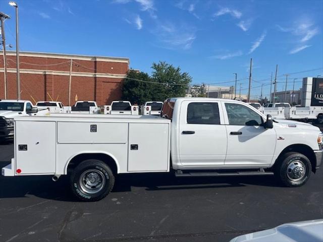 2024 RAM Ram 3500 Chassis Cab RAM 3500 TRADESMAN CREW CAB CHASSIS 4X4 60 CA