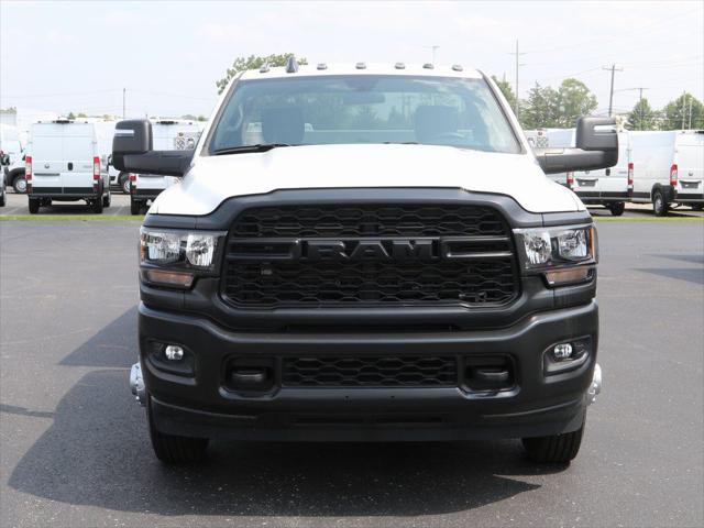 2023 RAM Ram 3500 Chassis Cab RAM 3500 TRADESMAN CHASSIS REGULAR CAB 4X2 84 CA 2023 RAM Ram 3500 Chassis Cab RAM 3500 TRADESMAN CHASSIS REGULAR CAB 4X2 84 CA