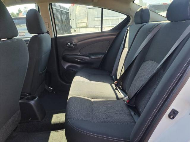 2015 Nissan Versa 1.6 SV