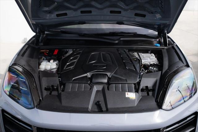 2024 Porsche Cayenne Turbo GT