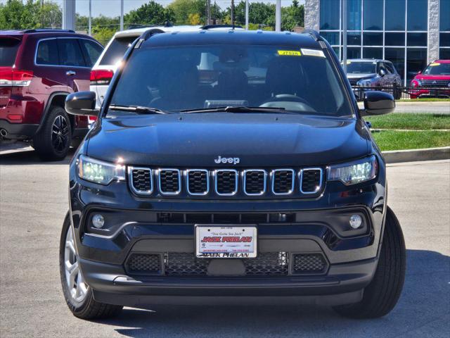 2025 Jeep Compass COMPASS LATITUDE 4X4