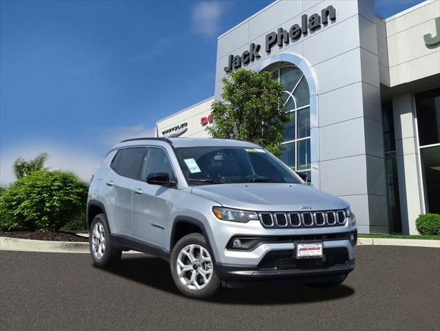 2025 Jeep Compass COMPASS LATITUDE 4X4