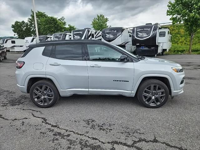 2025 Jeep Compass COMPASS LIMITED 4X4