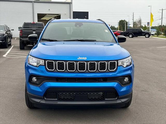 2025 Jeep Compass COMPASS LATITUDE 4X4