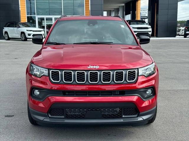 2025 Jeep Compass COMPASS LATITUDE 4X4
