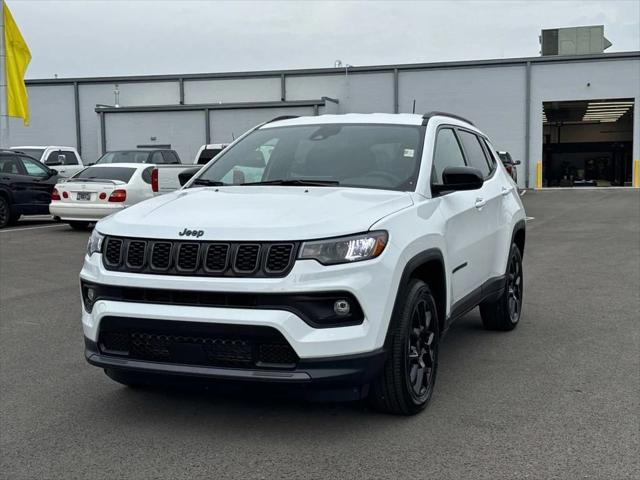 2025 Jeep Compass COMPASS LATITUDE 4X4