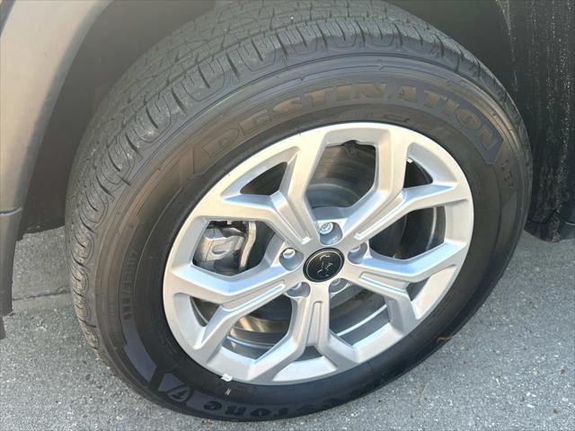 2025 Jeep Compass COMPASS SPORT 4X4