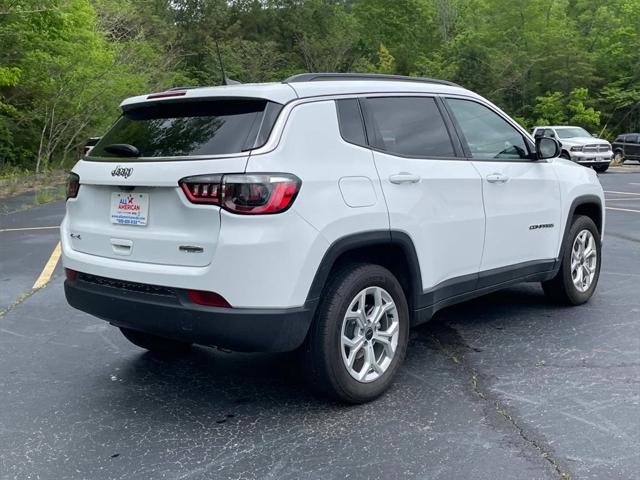 2025 Jeep Compass COMPASS LATITUDE 4X4