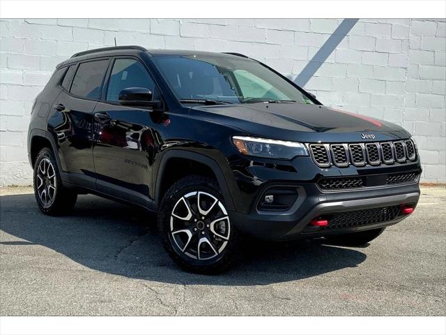 2025 Jeep Compass COMPASS TRAILHAWK 4X4