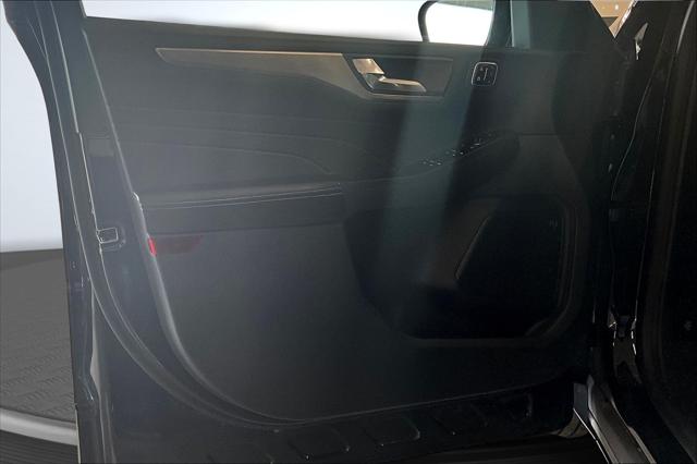 2021 Ford Escape Titanium Hybrid