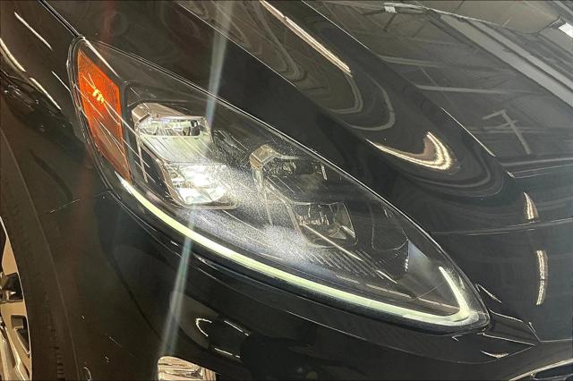 2021 Ford Escape Titanium Hybrid