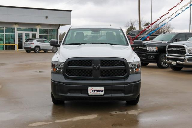 2024 RAM Ram 1500 Classic RAM 1500 CLASSIC TRADESMAN QUAD CAB 4X4 64 BOX