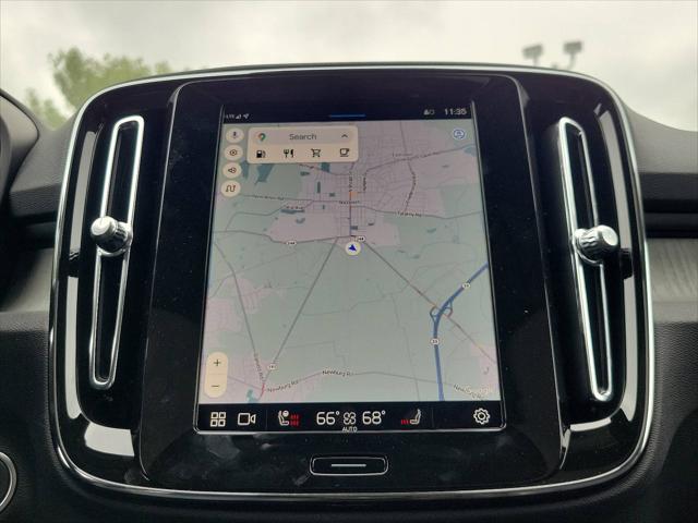 2025 Volvo XC40 B5 Core Bright Theme