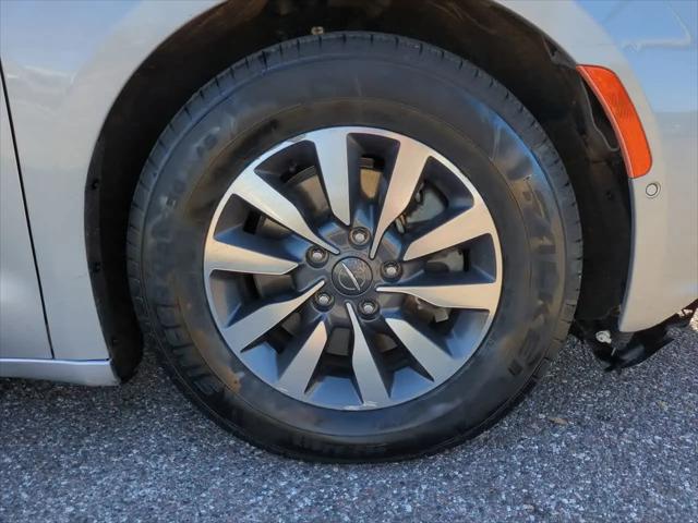 2022 Chrysler Pacifica Hybrid Limited