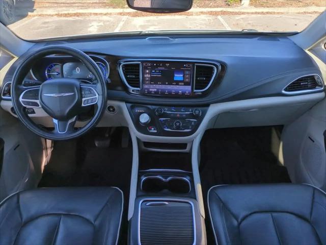2022 Chrysler Pacifica Hybrid Limited