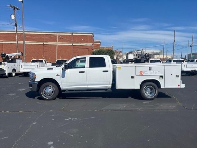 2024 RAM Ram 3500 Chassis Cab RAM 3500 TRADESMAN CREW CAB CHASSIS 4X4 60 CA