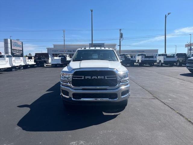 2024 RAM Ram 3500 Chassis Cab RAM 3500 TRADESMAN CREW CAB CHASSIS 4X4 60 CA