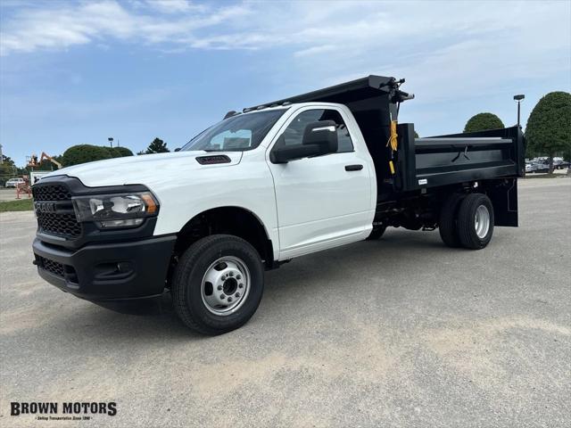 2024 RAM Ram 3500 Chassis Cab RAM 3500 TRADESMAN CHASSIS REGULAR CAB 4X4 84 CA 2024 RAM Ram 3500 Chassis Cab RAM 3500 TRADESMAN CHASSIS REGULAR CAB 4X4 84 CA