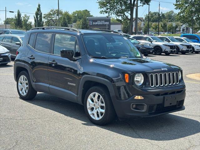2017 Jeep Renegade Latitude FWD 2017 Jeep Renegade Latitude FWD