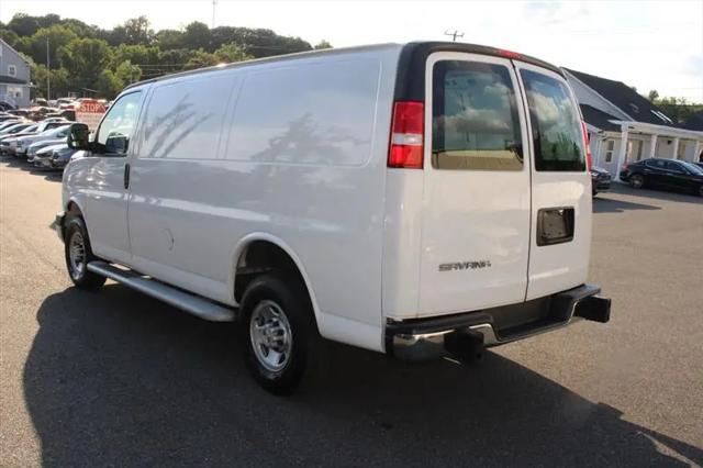 2022 Chevrolet Express Cargo Van RWD 2500 Regular Wheelbase WT